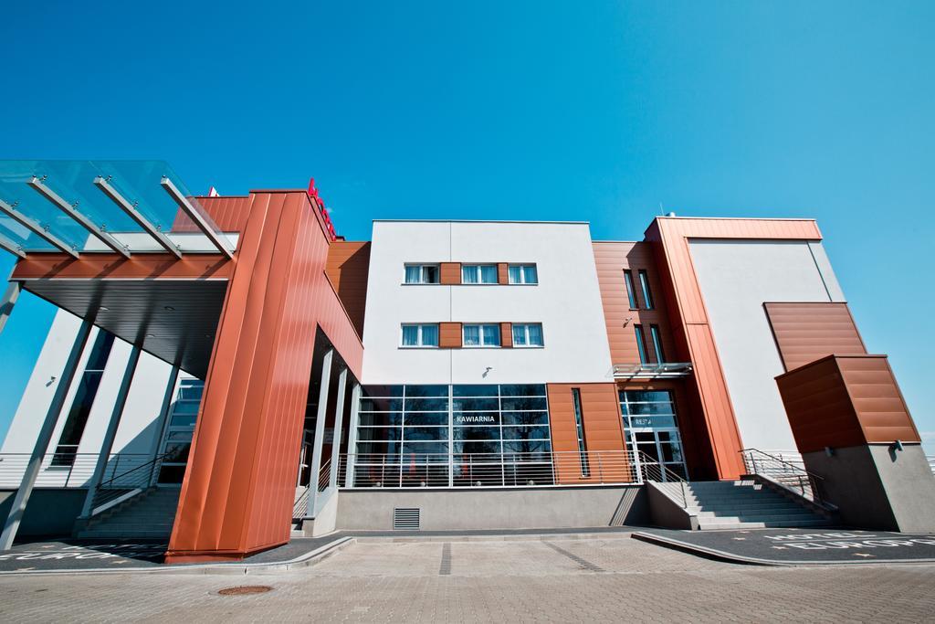 Hotel Europa Lubiń Eksteriør bilde